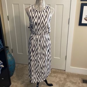 Banana Republic sleeveless dress, grey and white, size small